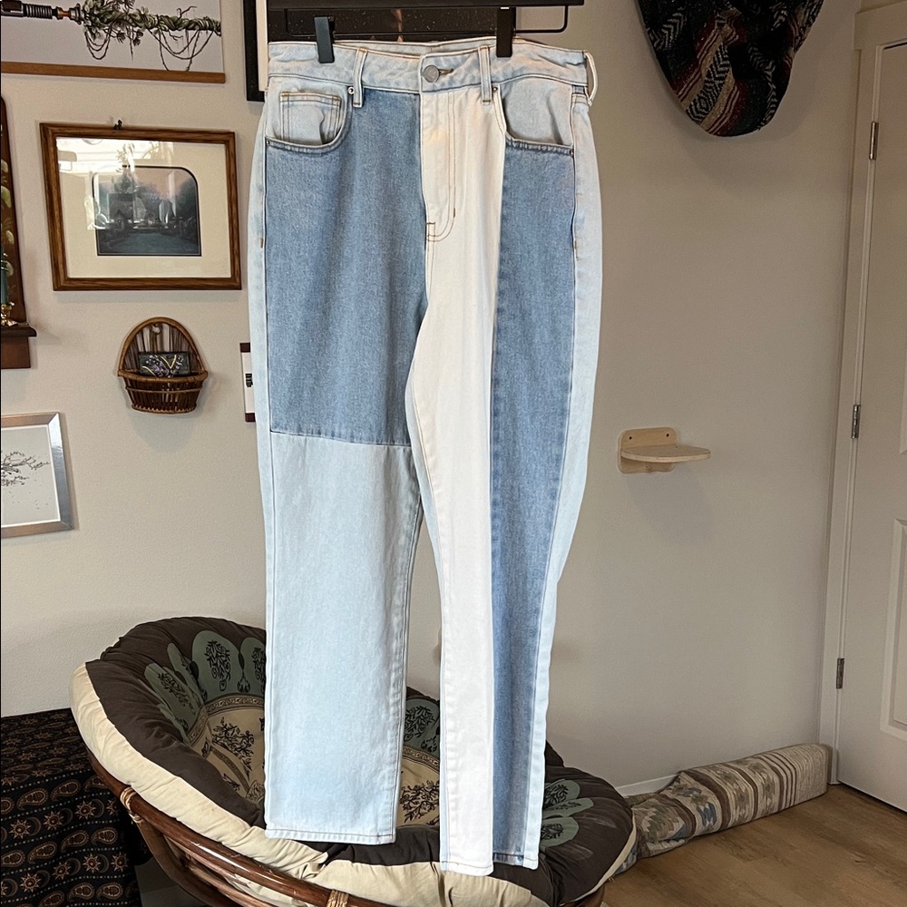 Pacsun Women's Eco Hopper Patch Mom Jeans in Medium Indigo - Size 29